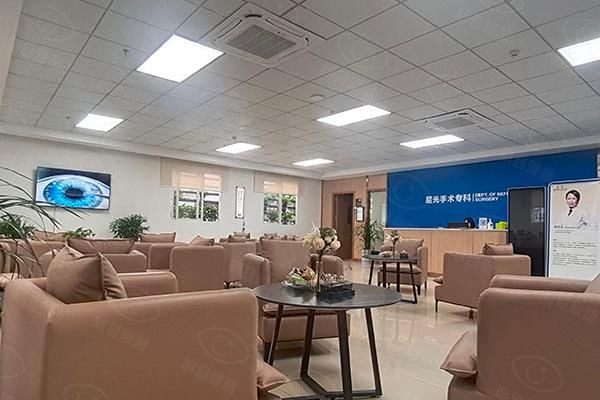 重庆开州爱尔阳光眼科医院价格表更新：近视手术7800元起附院长介绍及地址web508.com